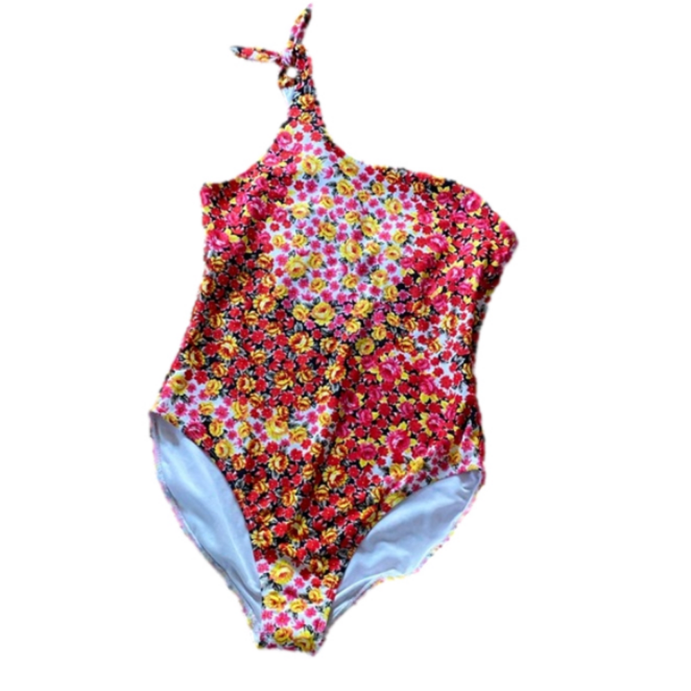 Decree NWOT swim